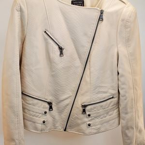 GUESS SNAKESKIN VEGAN CREME MOTO JACKET, SZ LRG